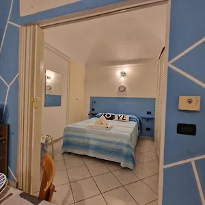 centro-storico-passeggiando-per-caruggi.hotelitalianriviera.com/