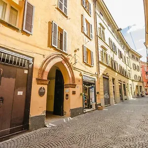 Apartment Lupari Apartment, Palazzo Storico Sotto Le Due Torri, Bologna
